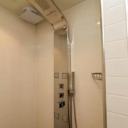 2 Apartment Scarborough